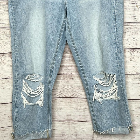 American Eagle Distressed Light Wash Mom Jeans - Picture 6 of 6